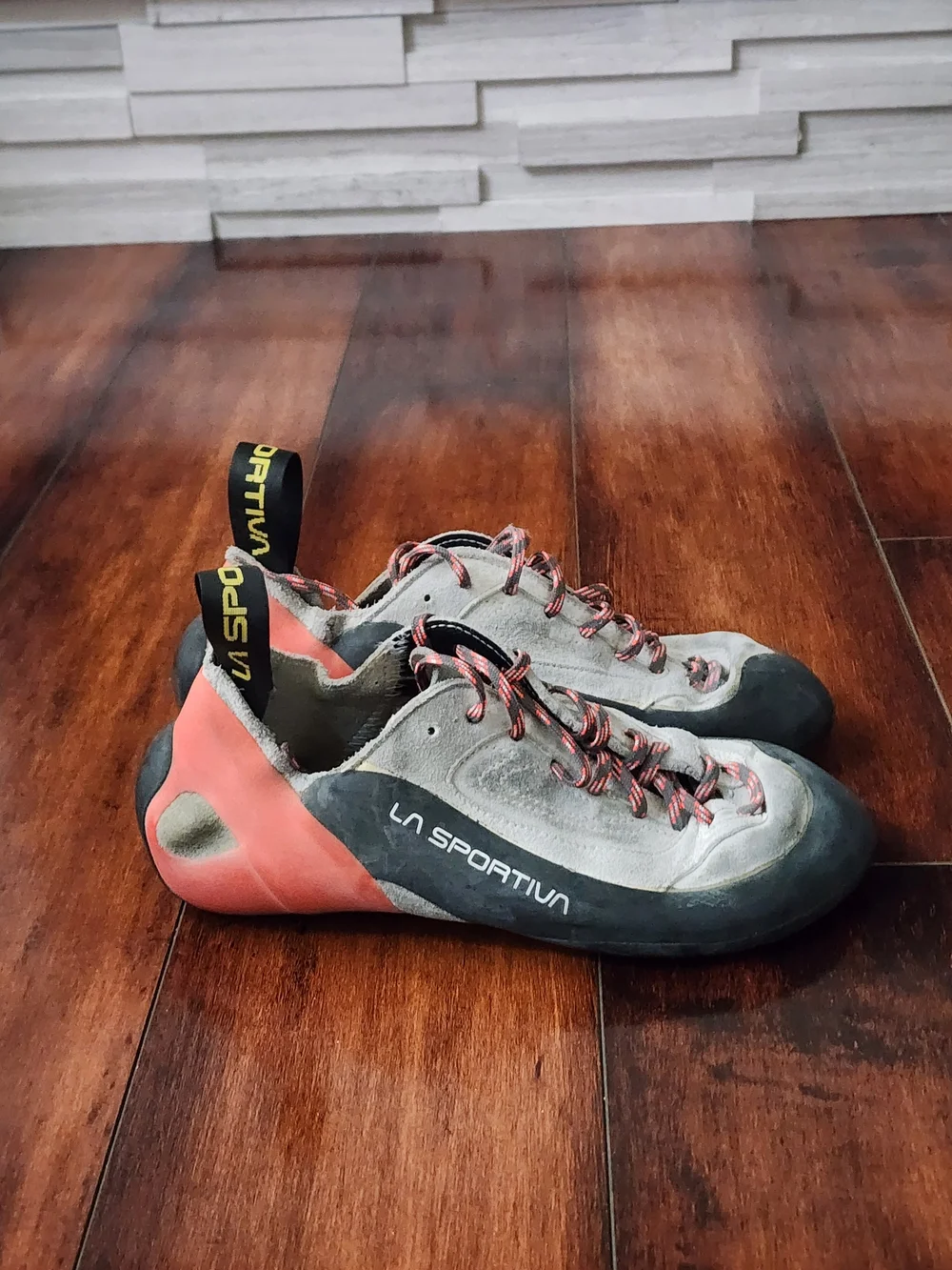 La Sportiva Finale Rock Climbing Shoes EU 38.5 Women's US 7.5 Gray Orange Lace U